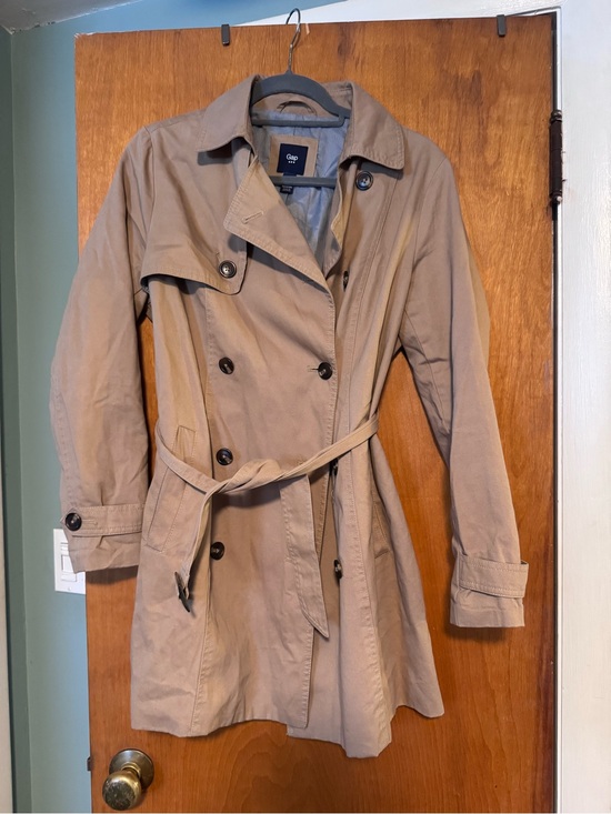 GAP Jackets & Blazers - GAP Lightweight Tan Double-Breasted Trench Coat with Belt